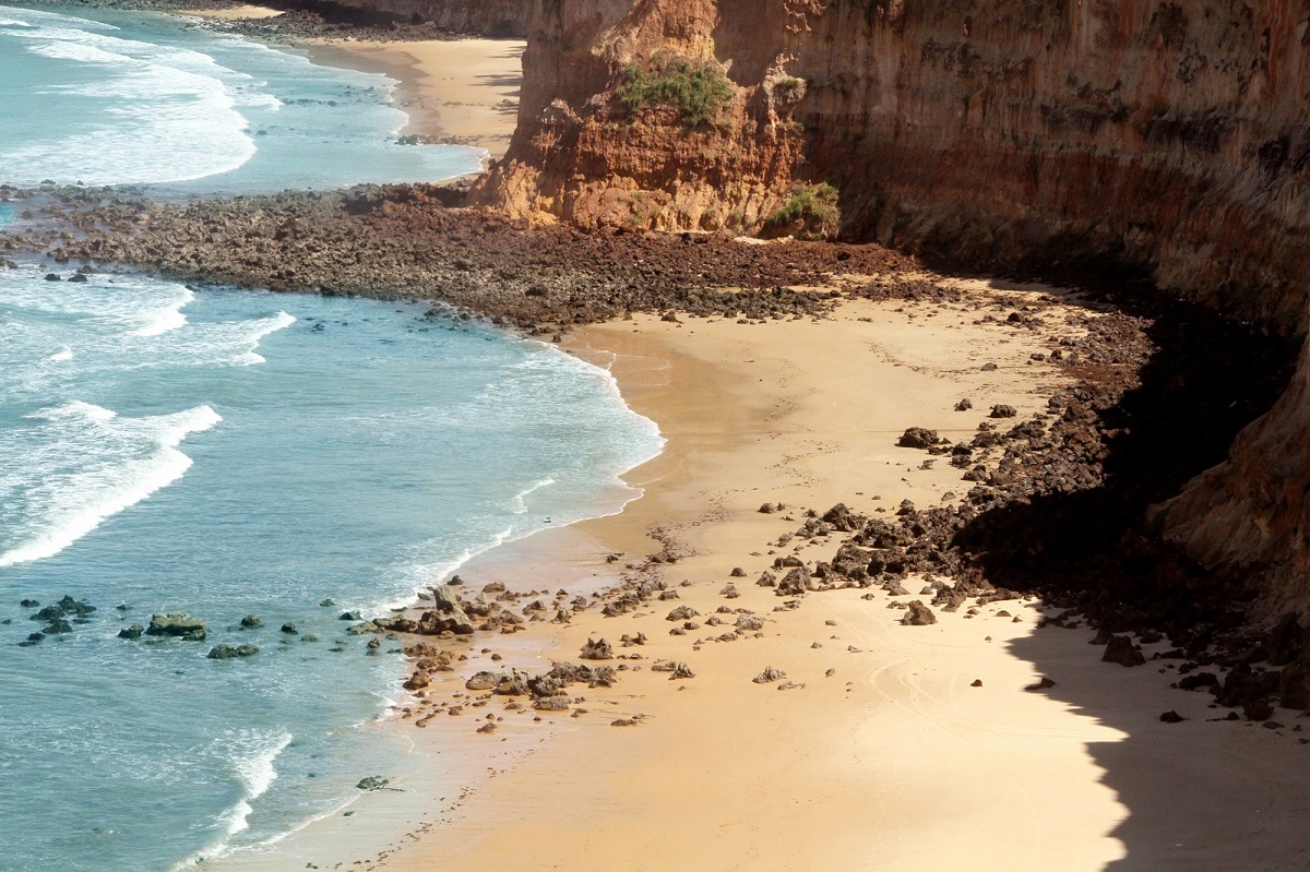 Baia-dos-Golfinhos,-Tibau-do-Sul,-Rio-Grande-do-Norte,-Brazil_1862781547.jpg