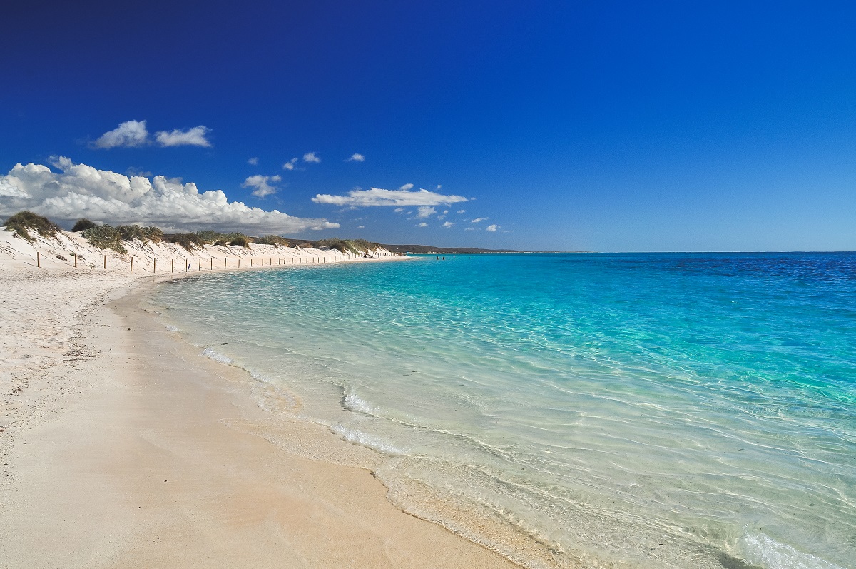 Pláž Turquoise Bay v Austrálii Pláž Turquoise Bay v Austrálii