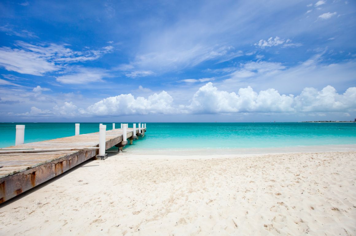 Pláž Grace Bay Beach na Turks a Caicos