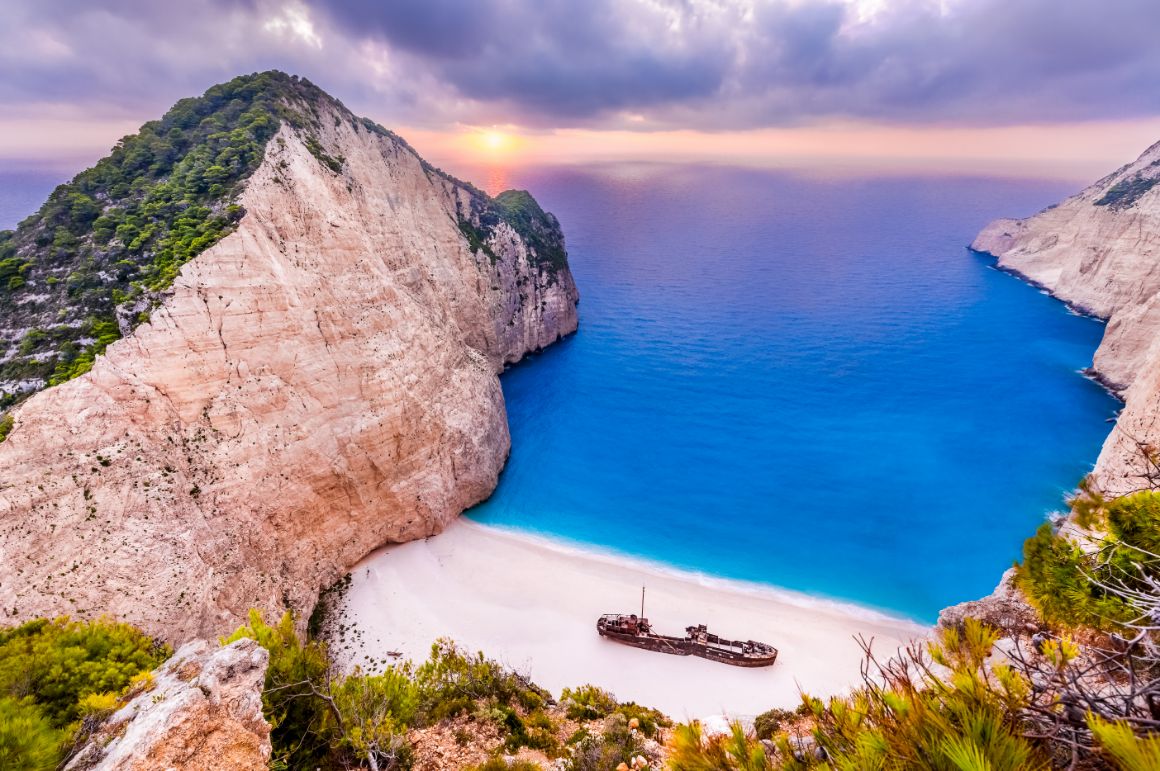 Pláž Navagio v Řecku