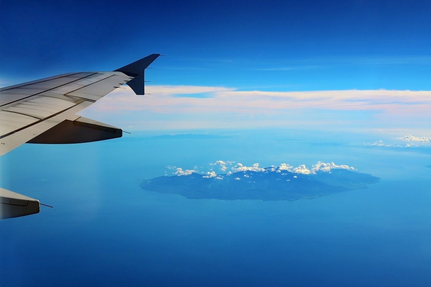 Pohled z letadla na ostrov Filipín